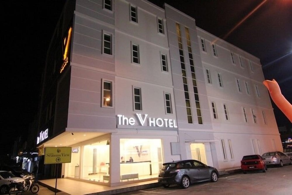 The V Hotel 6/30