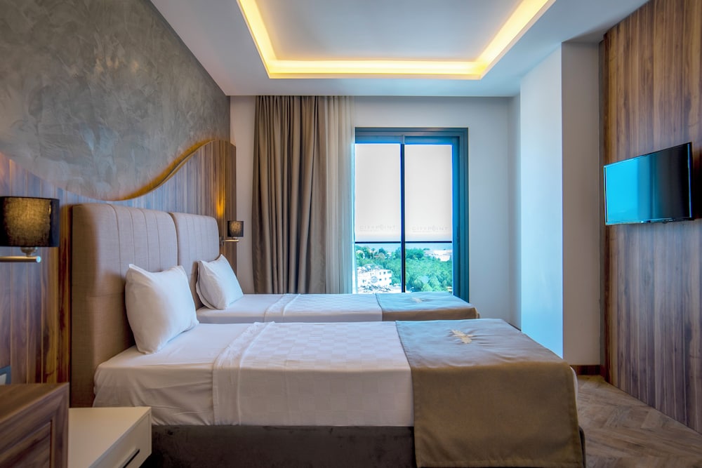 City Point Beach and Spa Hotel 12/50