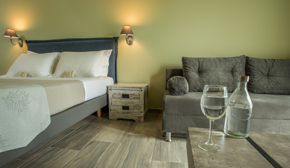 Mirabilia Boutique Hotel 64/86