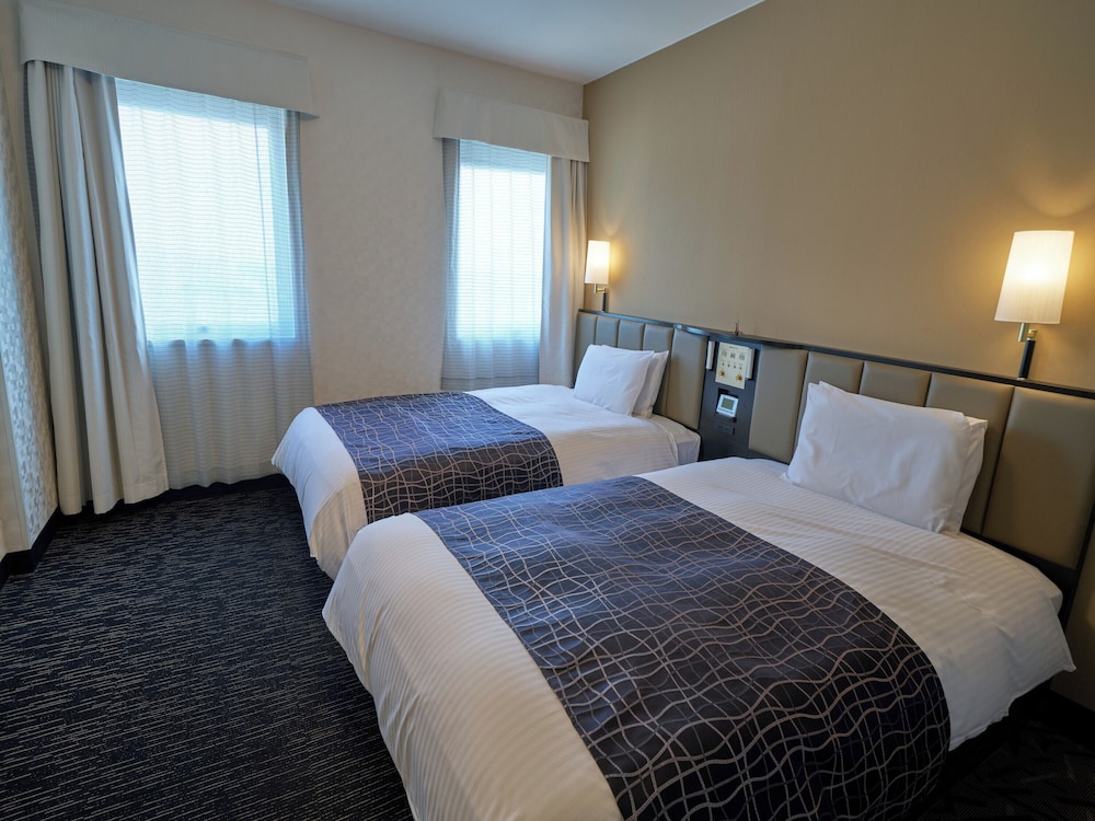 ROOM, TWIN BEDS, SMOKING