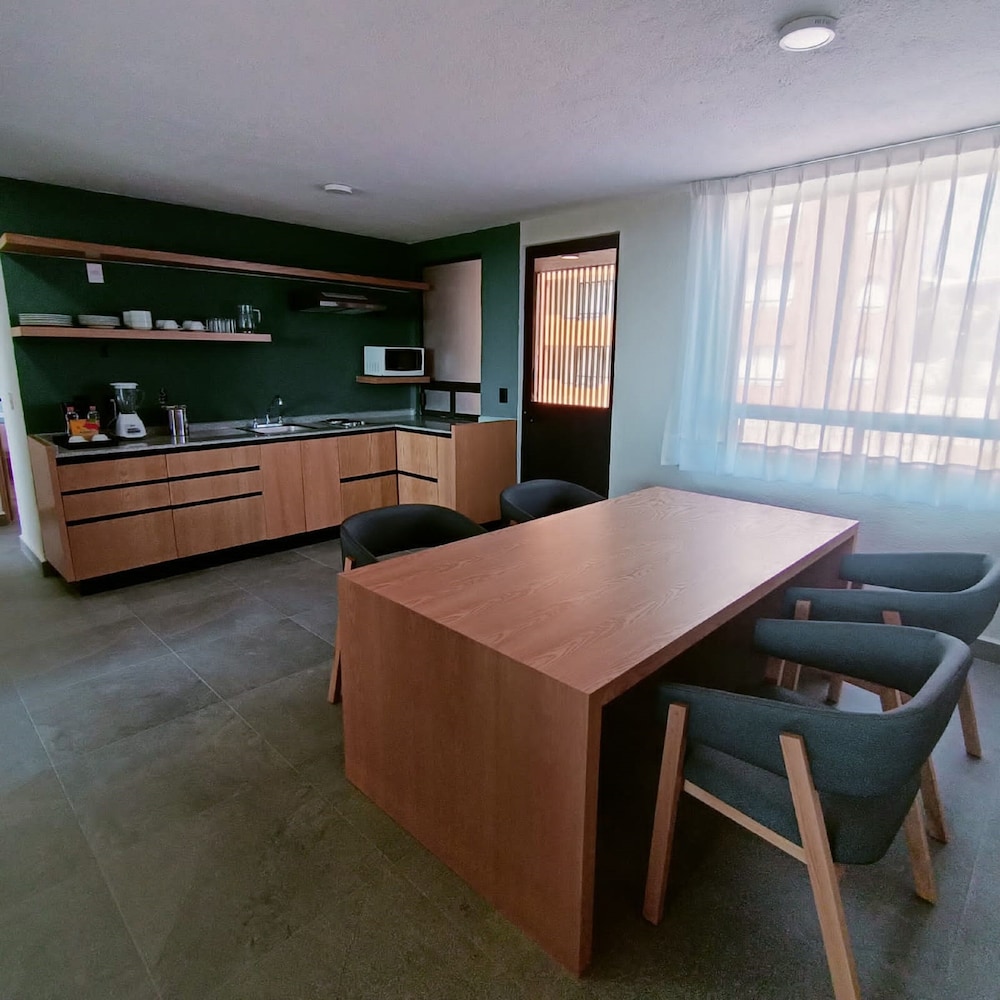 Sunrock Hotel & Suites 31/50
