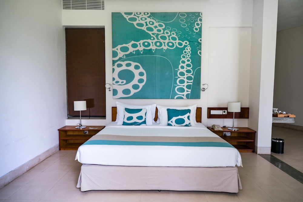 Amaya Beach Passikudah 13/50