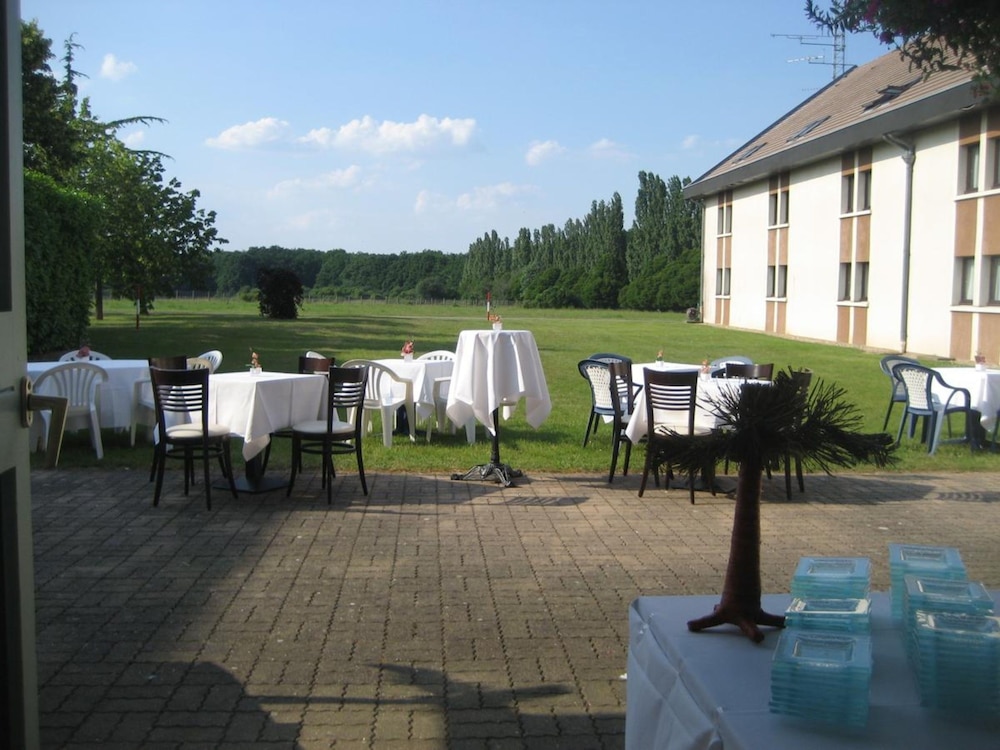 MONT VERNON HOTEL 1/45
