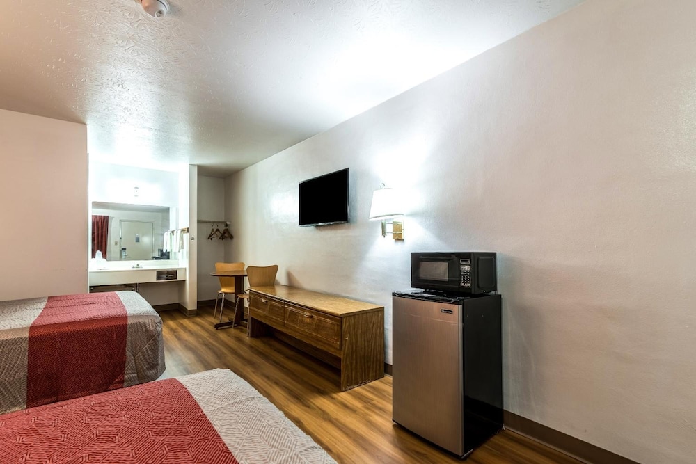 Motel6 Attalla AL 39/63