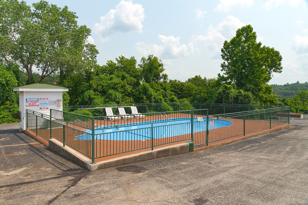 Evergreen Inn 45/50