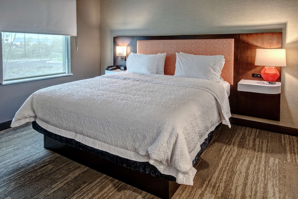 Hampton Inn and Suites Culpeper 10/18