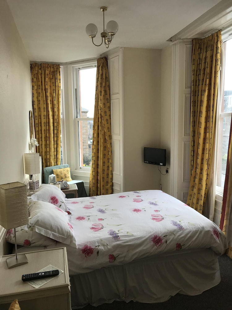 Dorstan Guest House 35/72