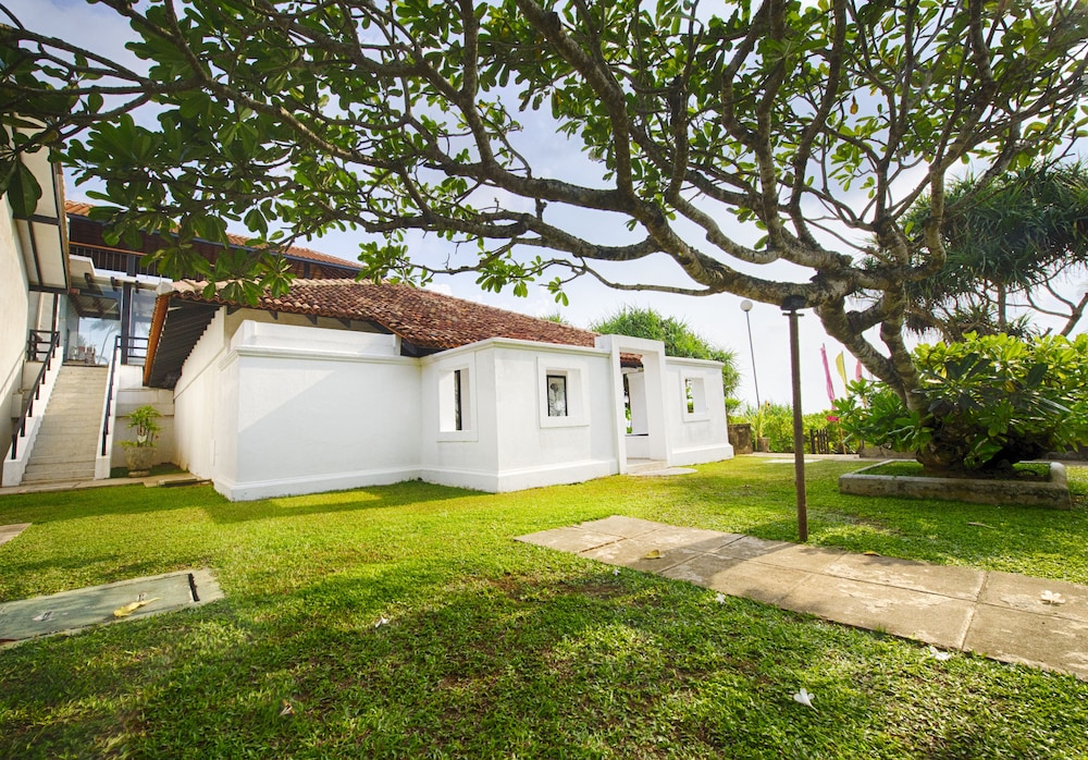 Thaala Bentota 43/50