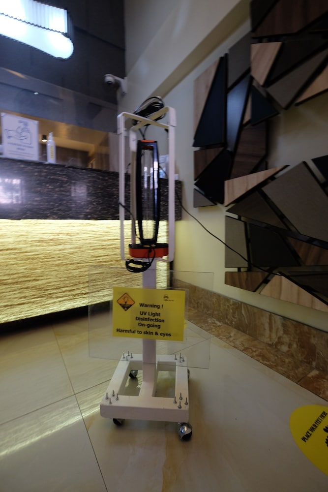 Oriental Zen Suites 50/50