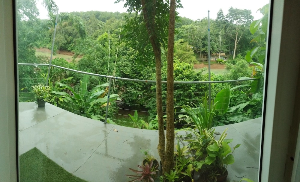 Baandin Chiewlarn Resort 36/68