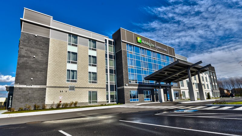 Holiday Inn Express And Suites Vaudreuil Dorion 30/31