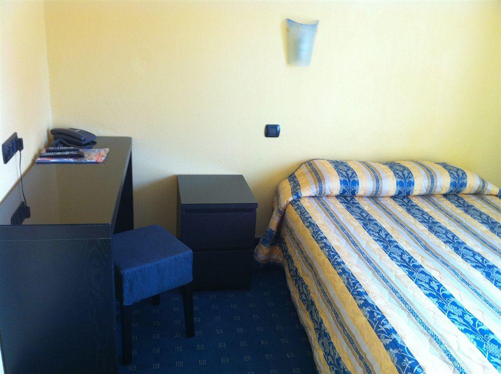 Hotel Le Mejean 29/51