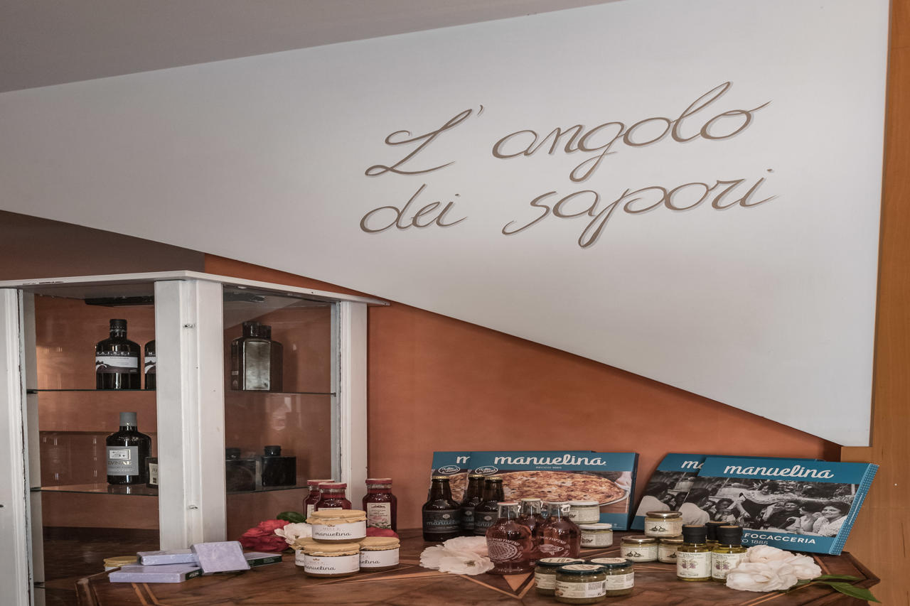 Lobby at Manuelina Taste Hotel, RECCO