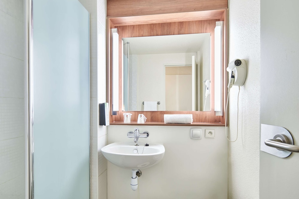 Next Generation, Twin Beds، CAMPANILE PARIS SUD - PORTE D'ORLEANS ARCUEIL 8/9