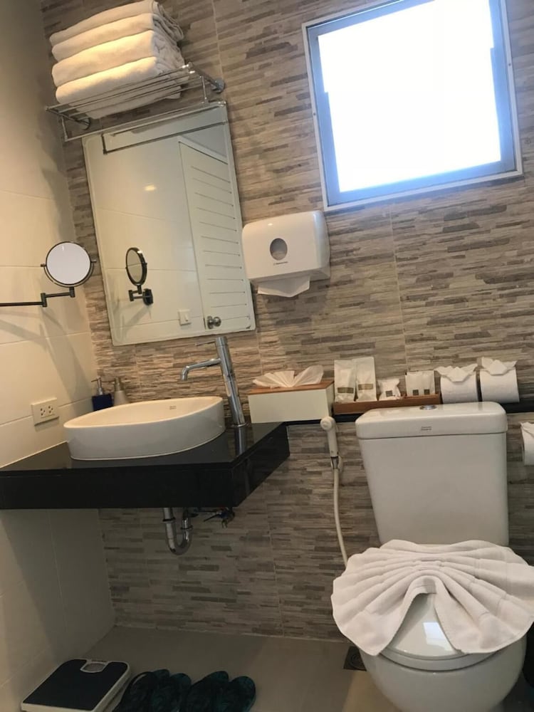Clear House Resort 42/56