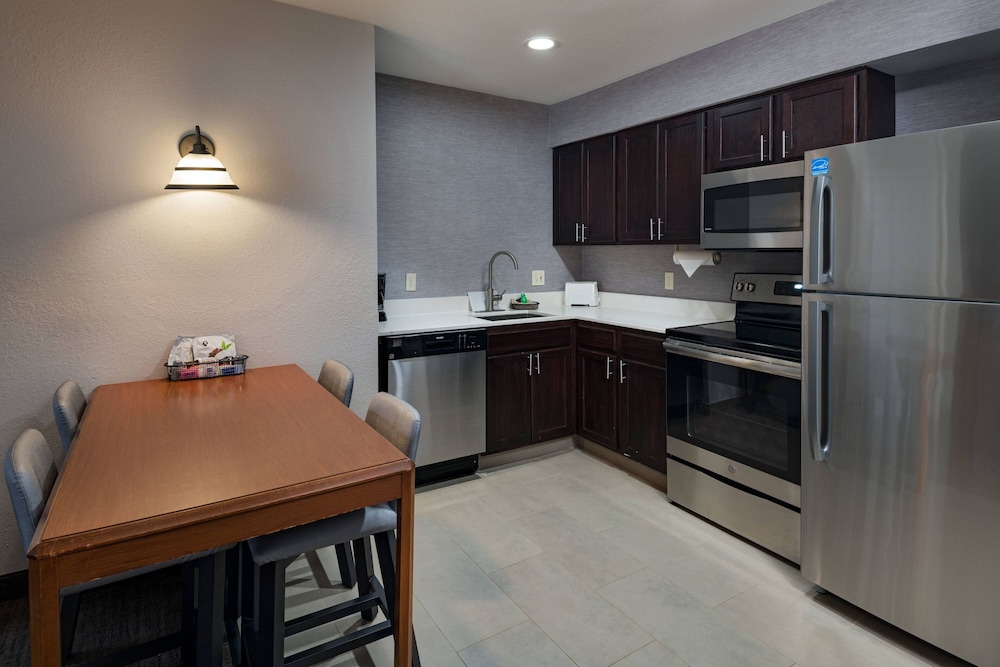 Residence Inn Shreveport Airport 24/38
