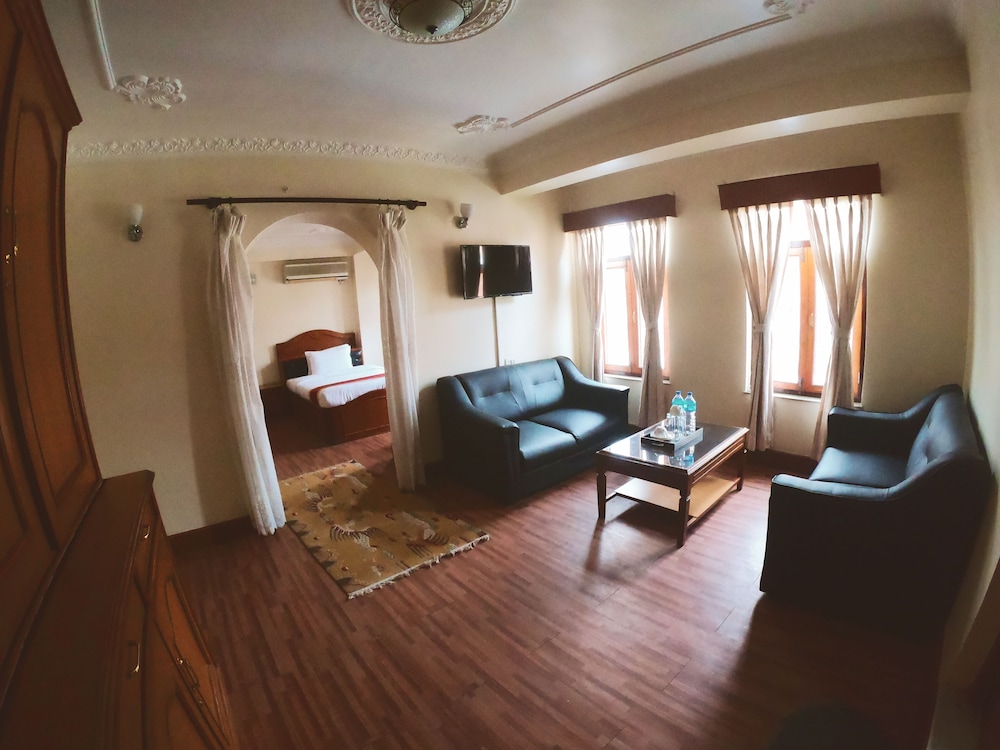 Bodhi Inn & Suite 36/50
