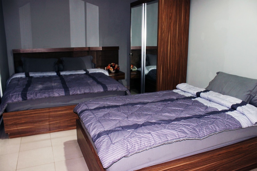 Super OYO Collection O 92277 Setra Priangan Guest House 8/39