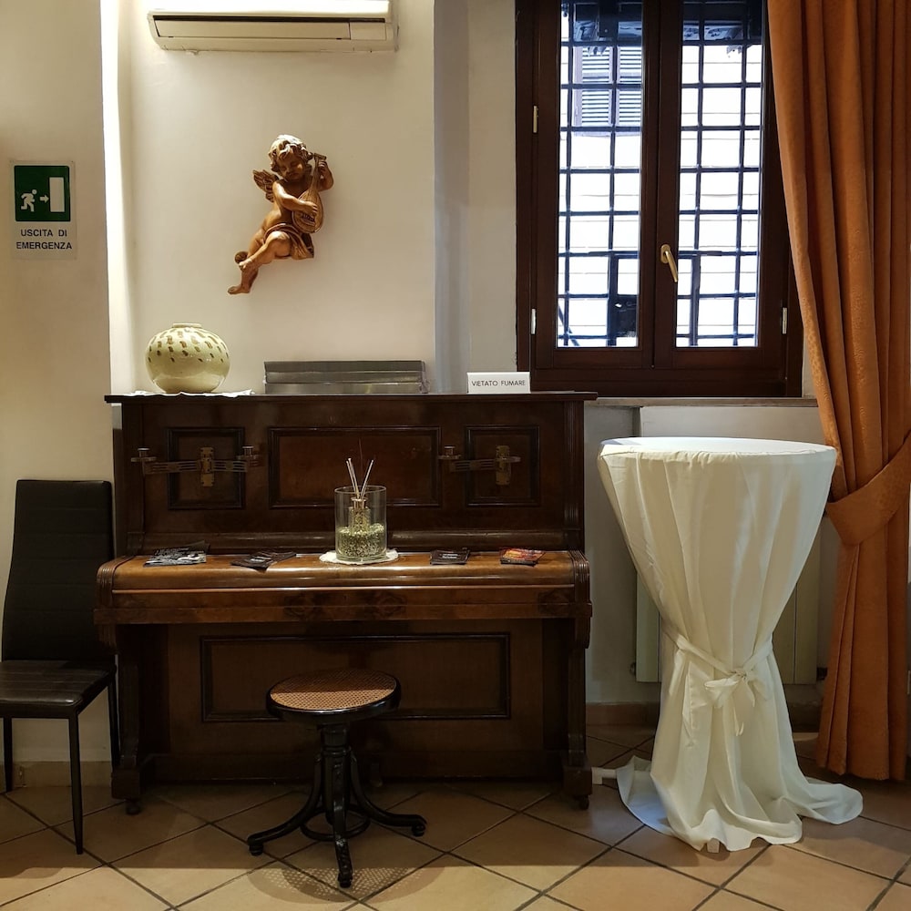 Hotel Julia 6/66