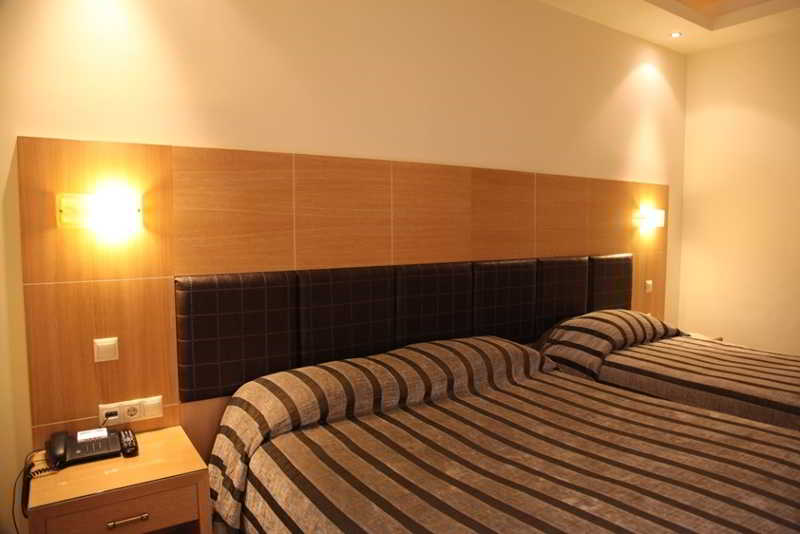 HOTEL PANTELIDIS 18/50