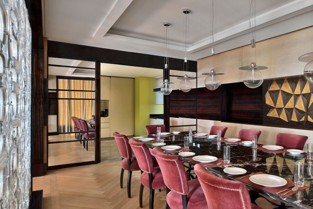 JW MARRIOTT HOTEL NEW DELHI AEROCITY 32/37