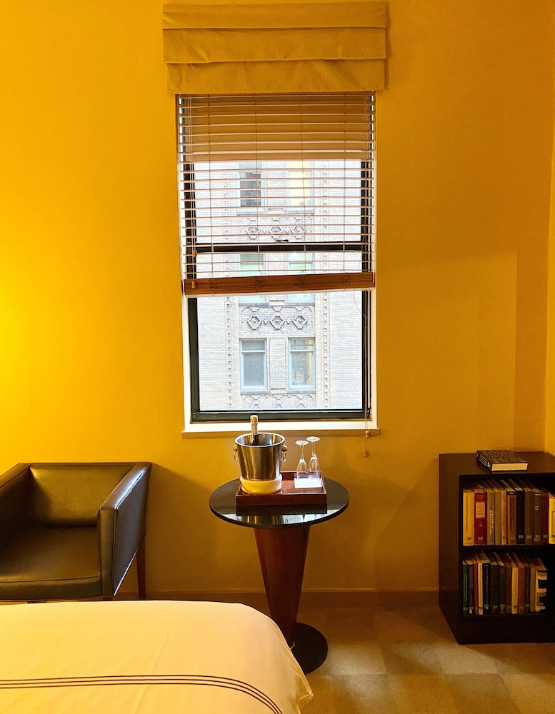 The Library Hotel 35/65
