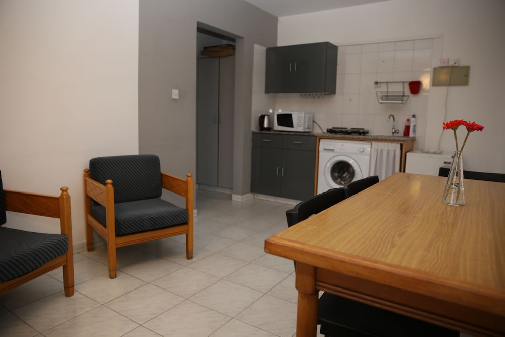 Alora Apartments 28/50