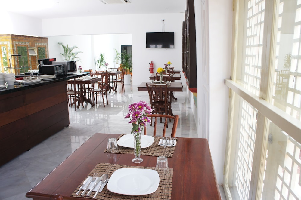 Heeren Palm Suites 50/55