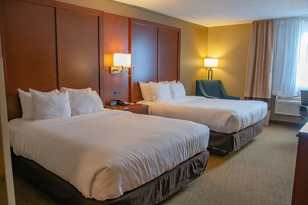 Upgrade, Suite, 2 Queen Beds, Sofa