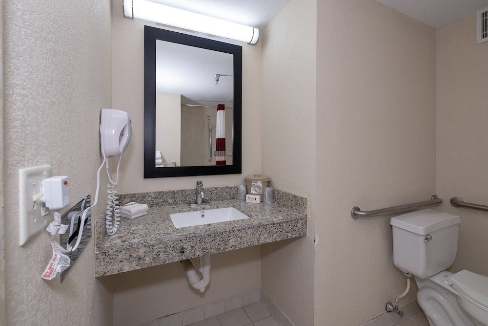 Red Roof Inn Prattville 23/42
