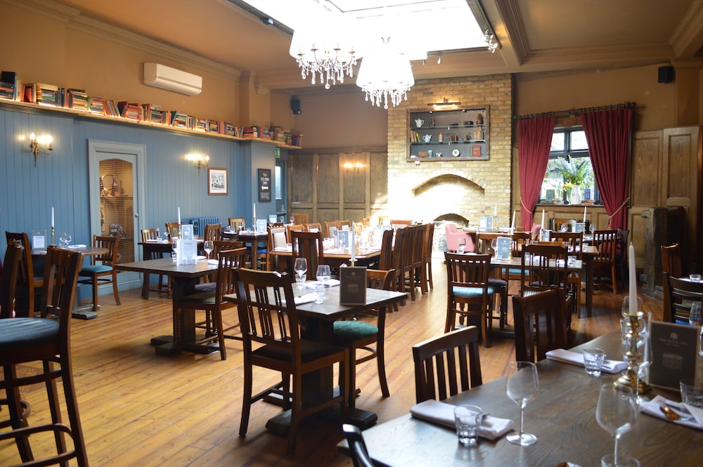The Royal Oak 36/50