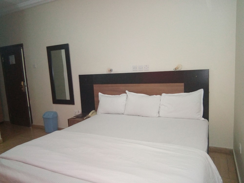 Bayview Resorts And Hotels 12/29