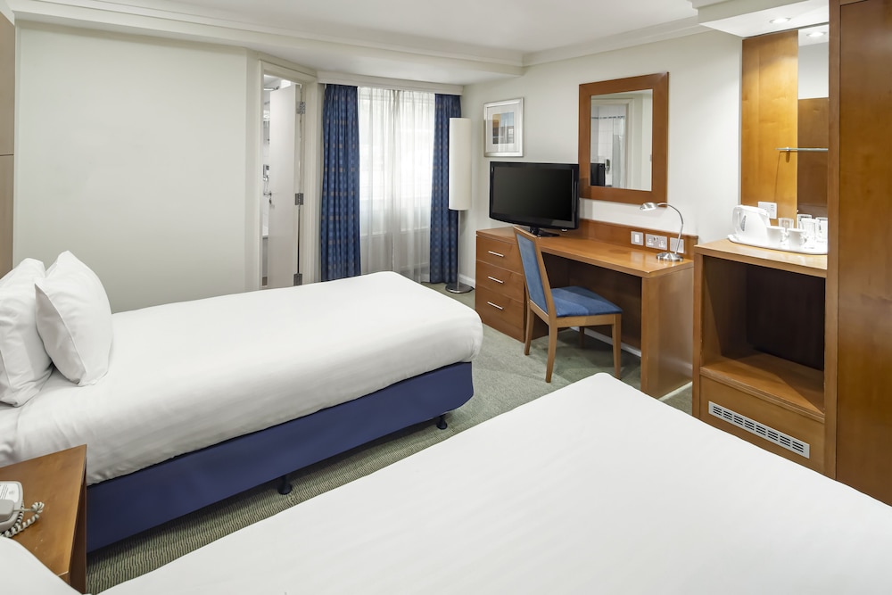 Standard, Twin Beds