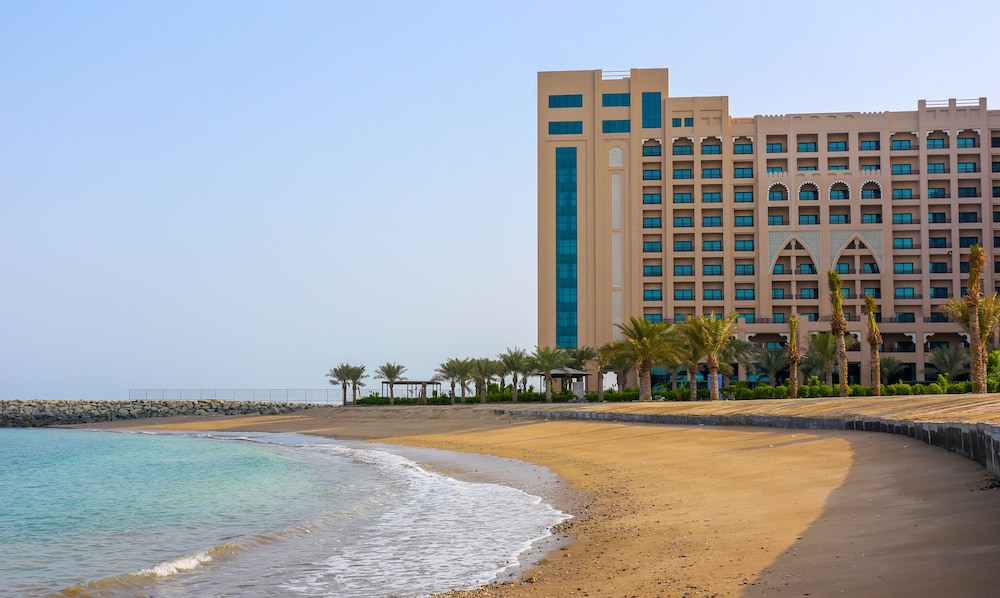 Al Bahar Hotel & Resort 46/50