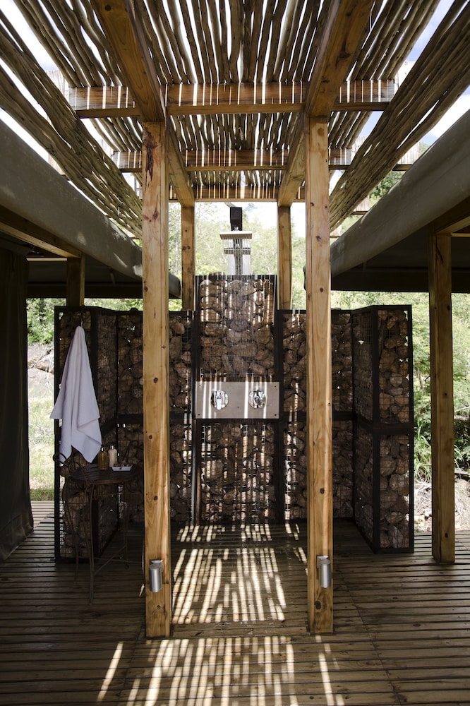 Simbavati Hilltop Lodge 24/50