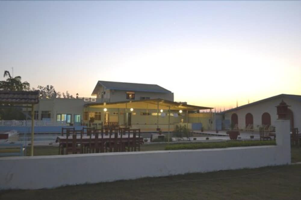 HOTEL SWARAJ RESORTS 4/73