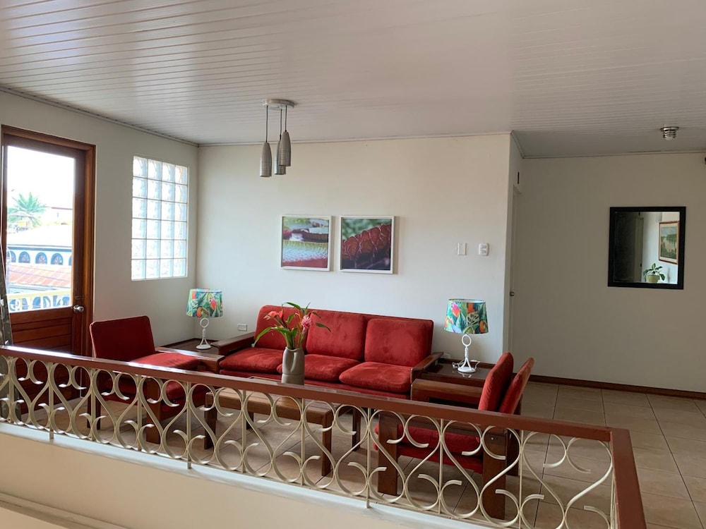 Acosta Hotel 33/55