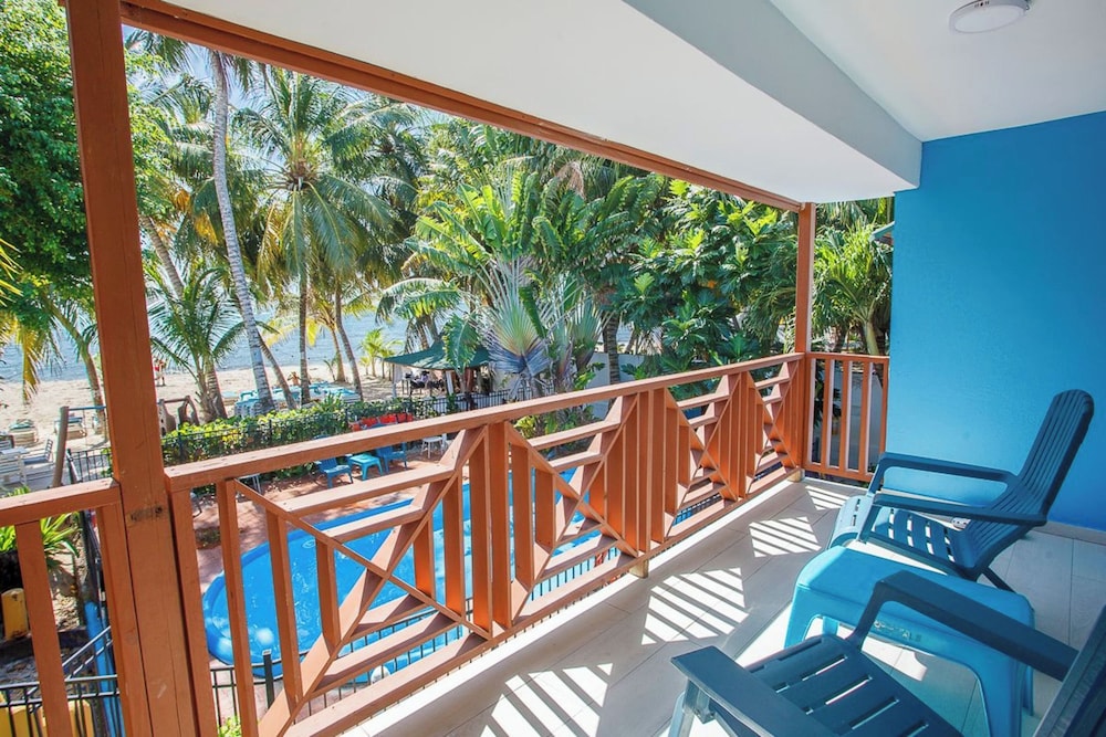 Hotel Cocoplum Beach 53/73