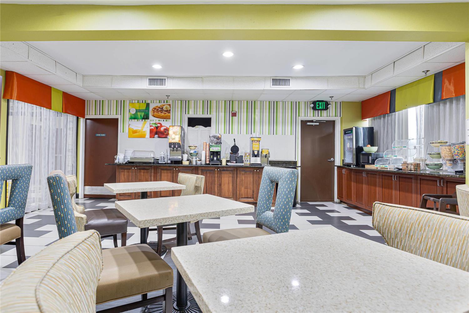 restaurant cafeteria