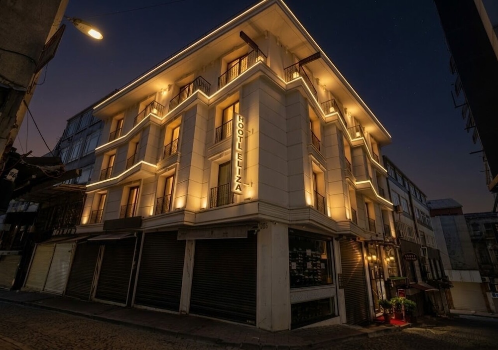 Eliza Hotel 5/50