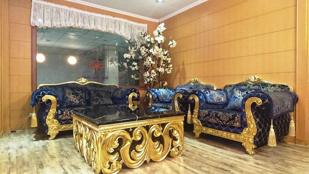 Ying Zhen Hotel 38/44