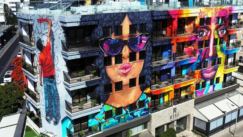 Rise Street Art Hotel 61/63