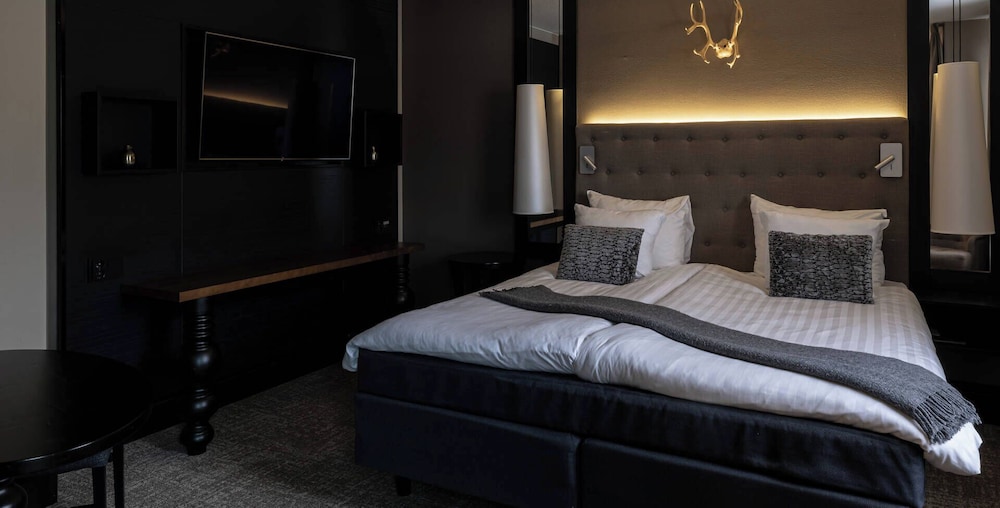 Mystique, Deluxe, King Bed, Sauna