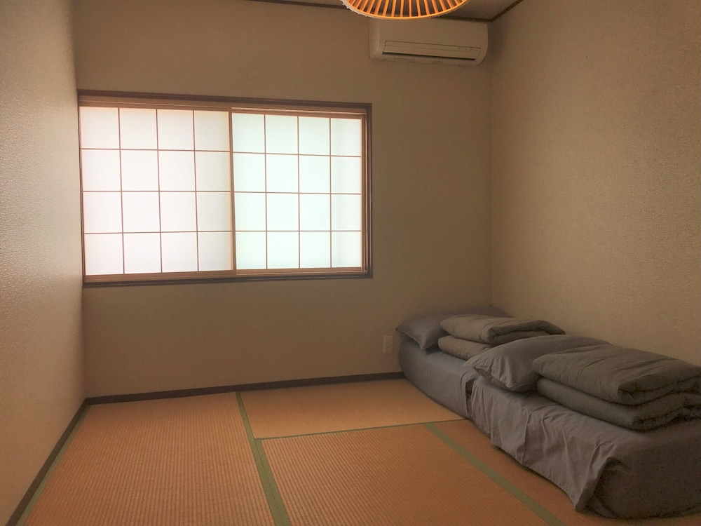 Guesthouse Hakuka - Hostel 12/35