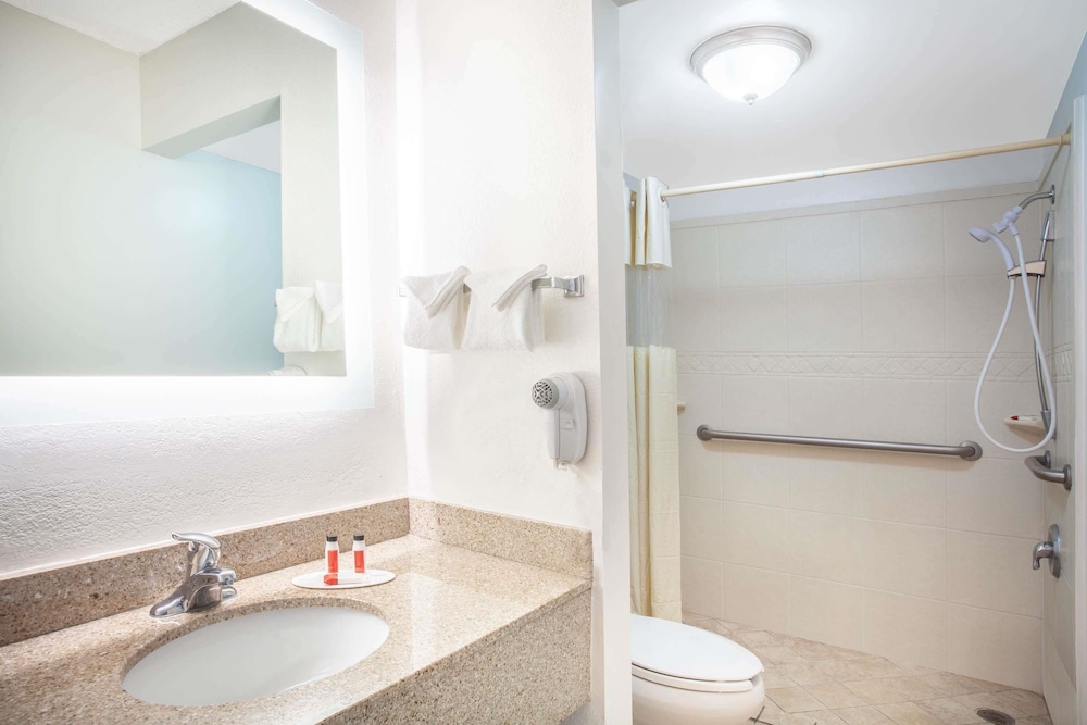 Americas Best Value Inn Orlando 87/93