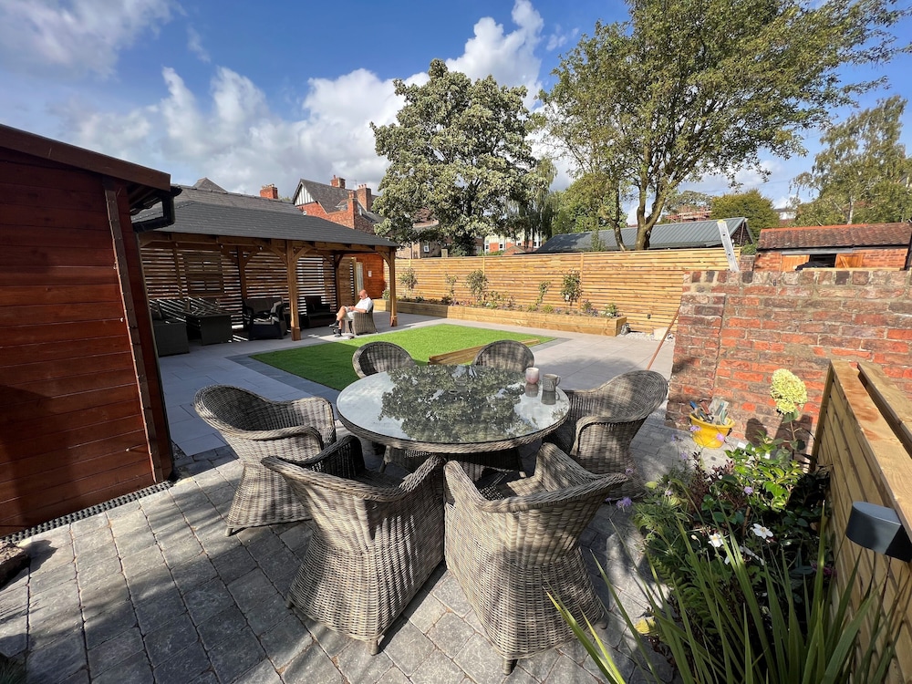 Hedley House Hotel 33/57