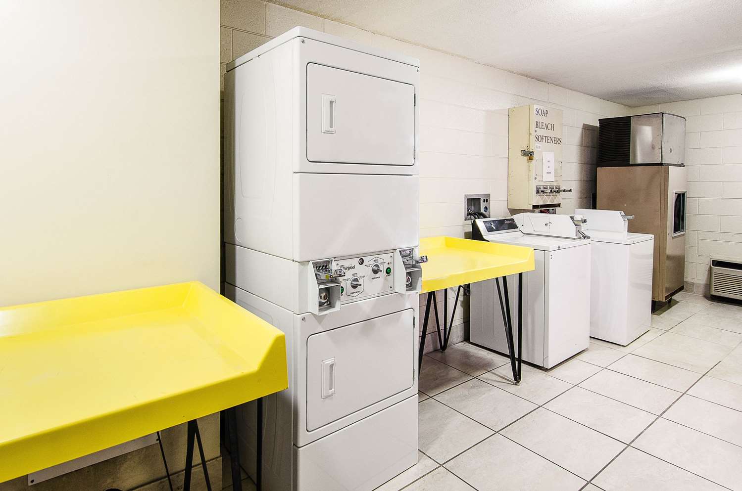 Econo Lodge Inn & Suites Norton - Wise South 26/44