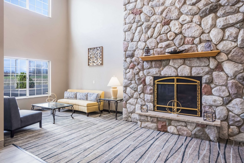 Quality Inn & Suites Lodi I-90 21/39