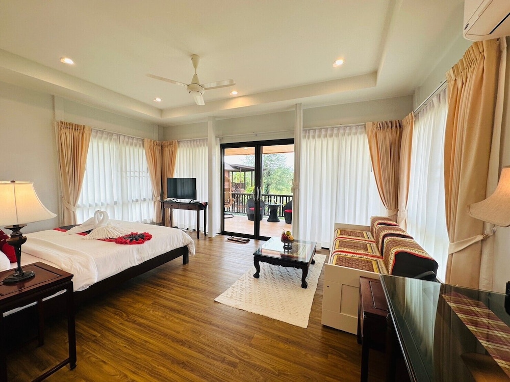 ThaiLife Wellness & Meditation Resort 24/80