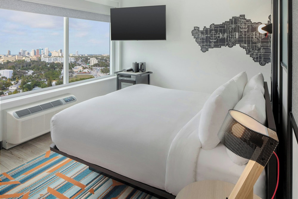 Aloft Fort Lauderdale Airport 15/46